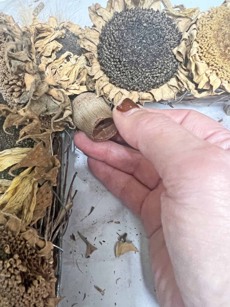 Fall craft: moody squares dried coral wreath DIY