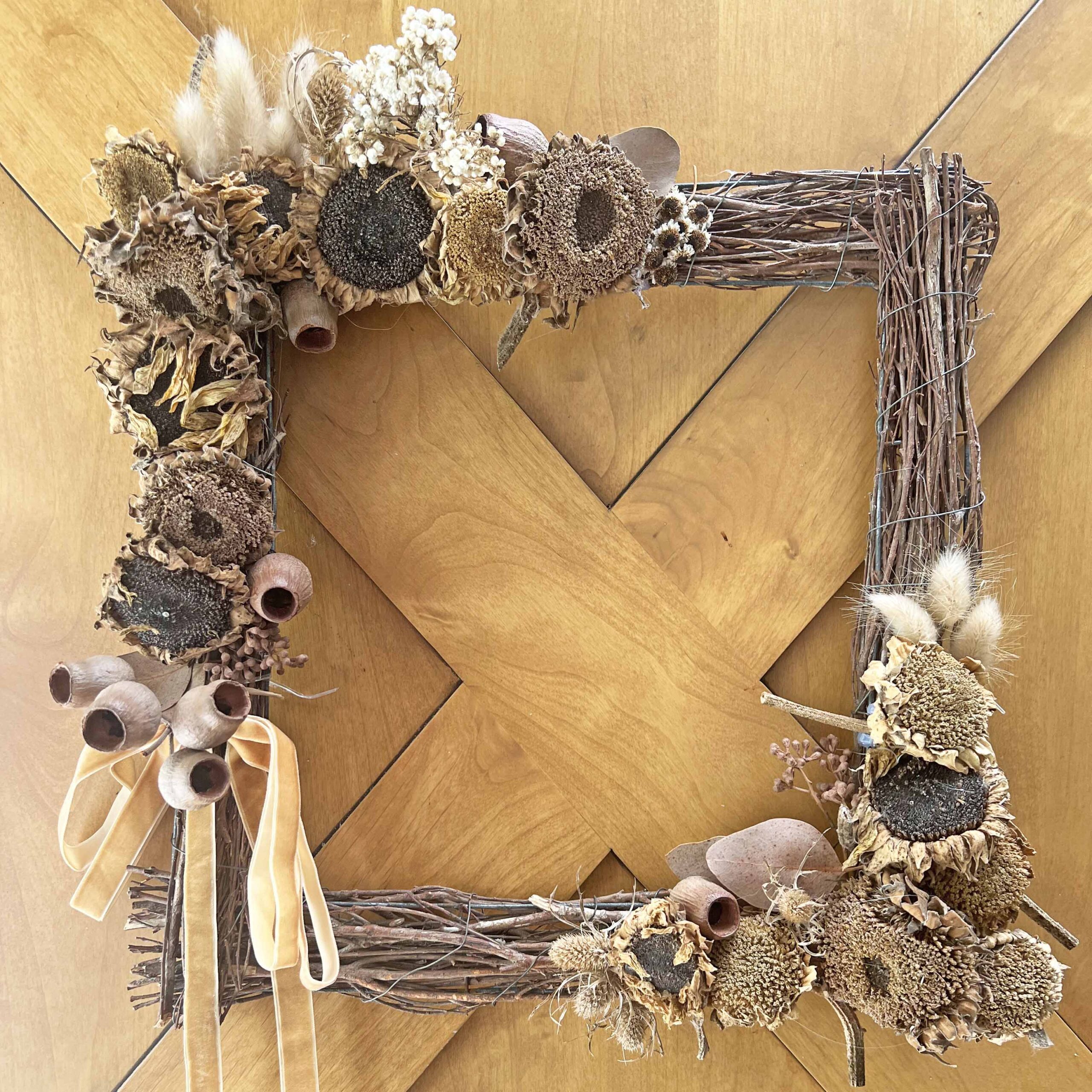 Fall craft: moody squares dried coral wreath DIY