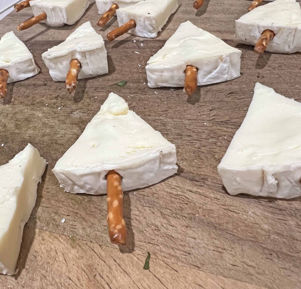 mini Christmas tree cheese bites appetizer recipe