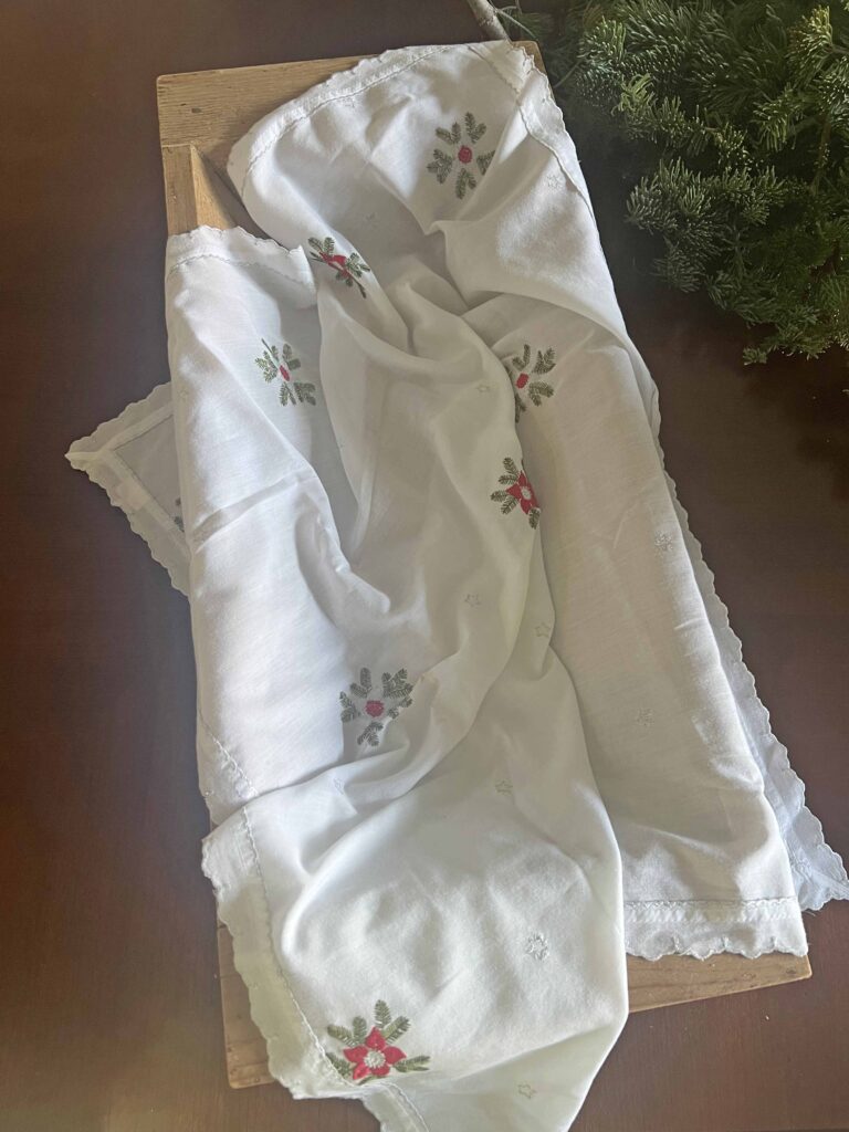 How to Style a Rustic Dough Bowl for the Holidays with Natural Elements