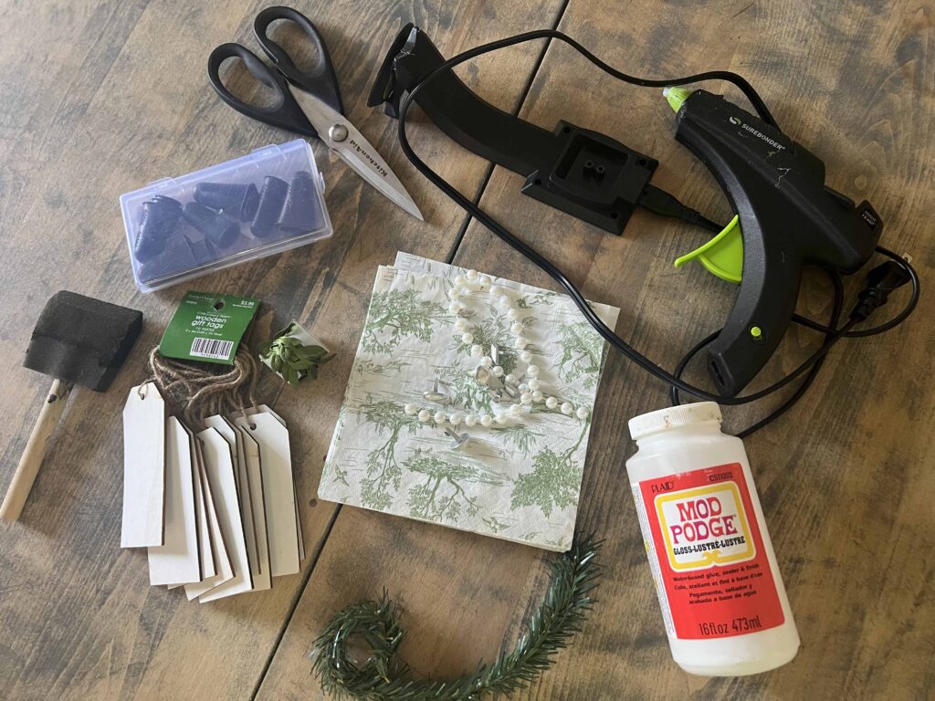 Christmas DIY: Green Toile Tag Ornament