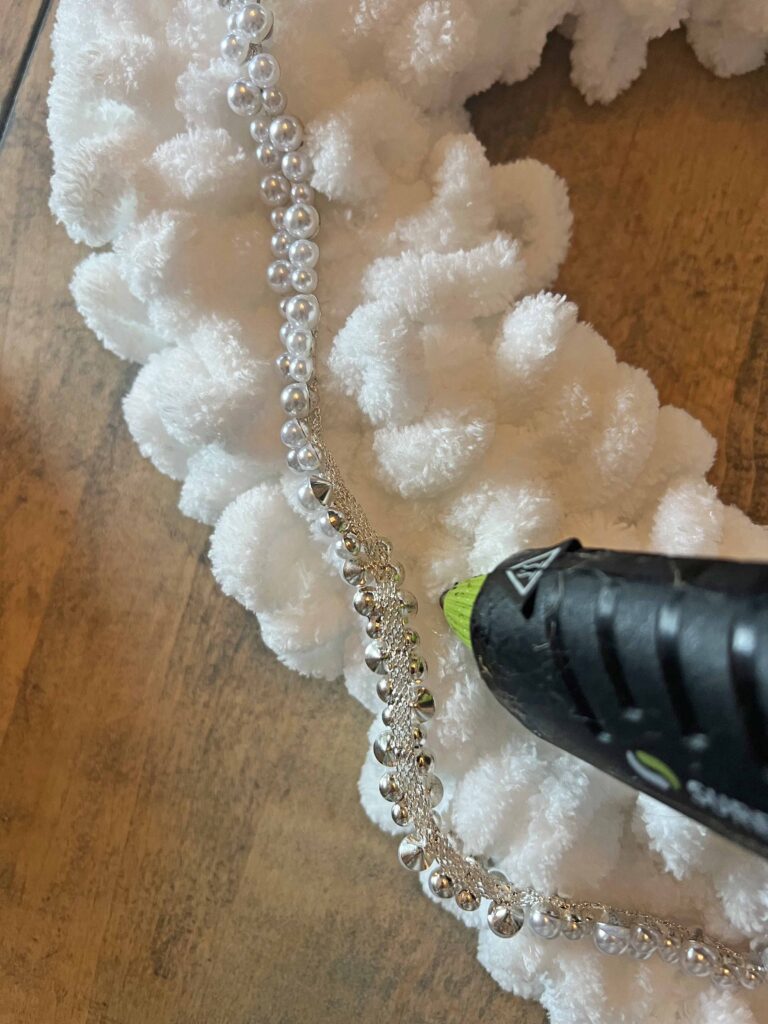 Valentine's Craft: Pearly White Heart Wreath DIY