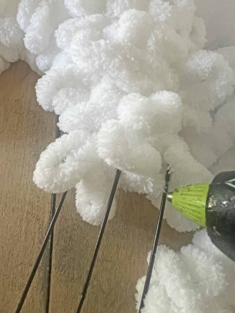 Valentine's Craft: Pearly White Heart Wreath DIY