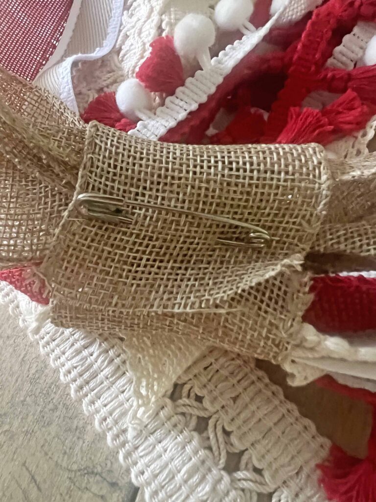 Valentine's Day long tail bow & a hack tutorial