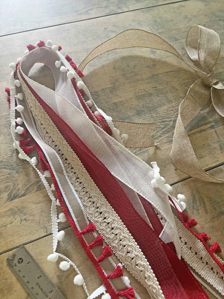 Valentine's Day long tail bow & a hack tutorial