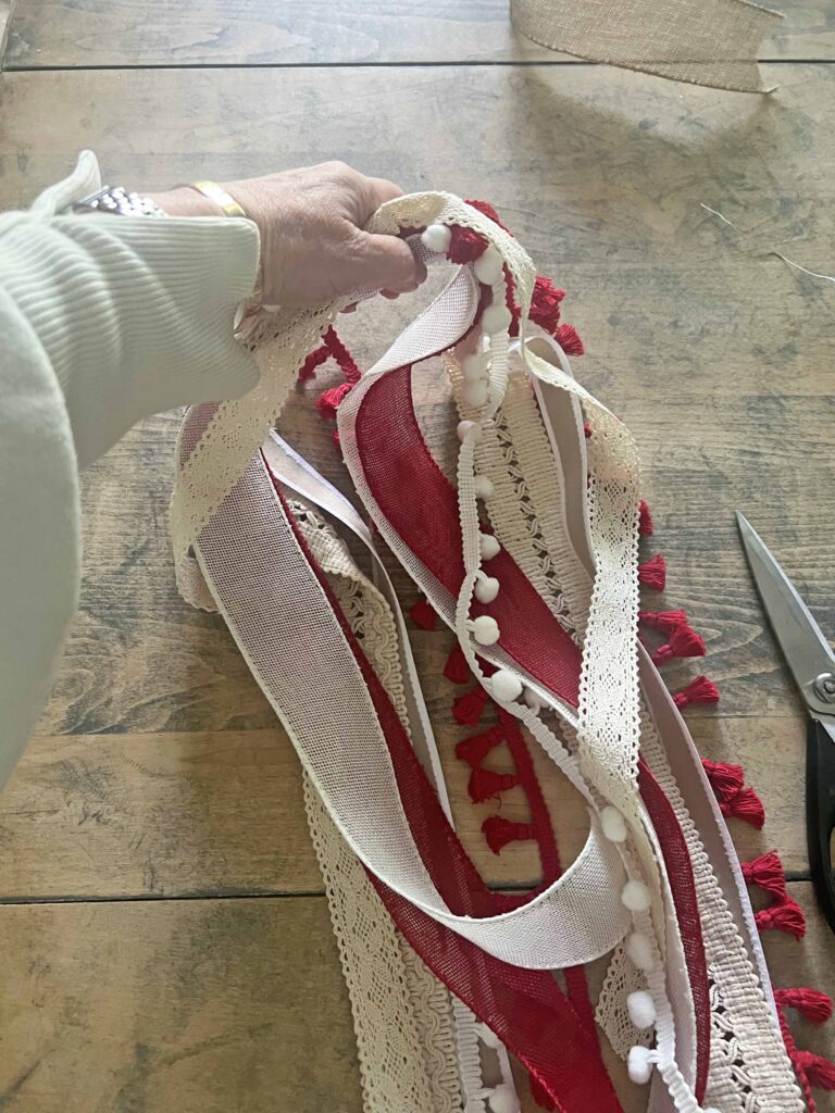 Valentine's Day long tail bow & a hack tutorial