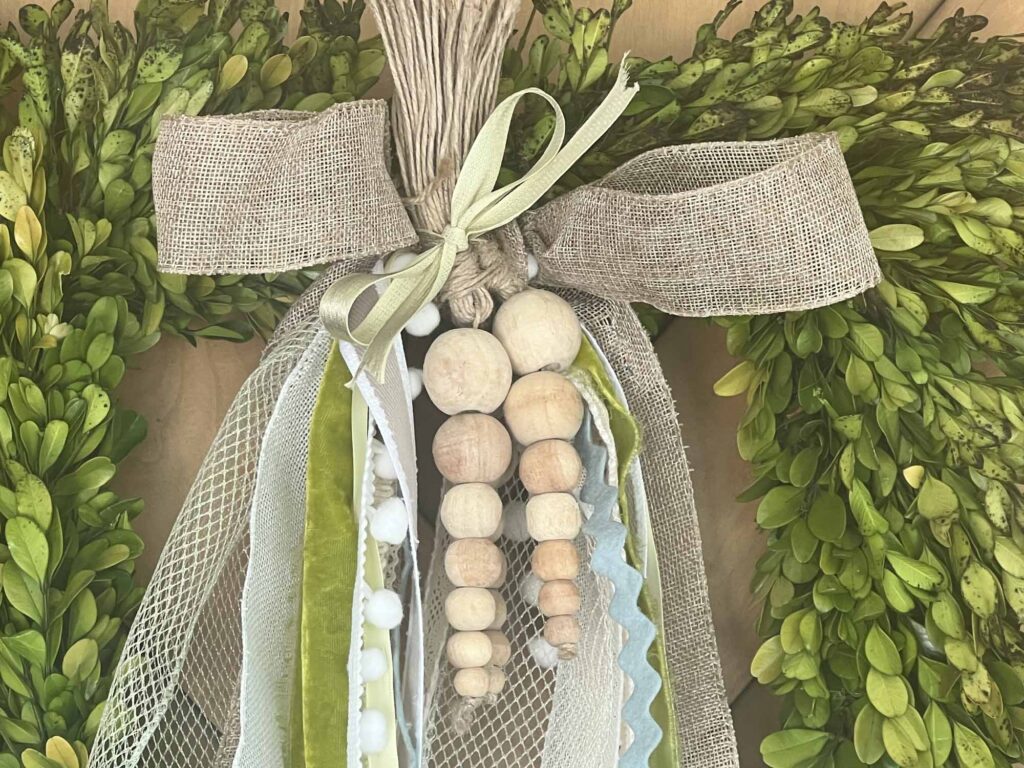 Seasonal decor: Easter charming spring wreath idea