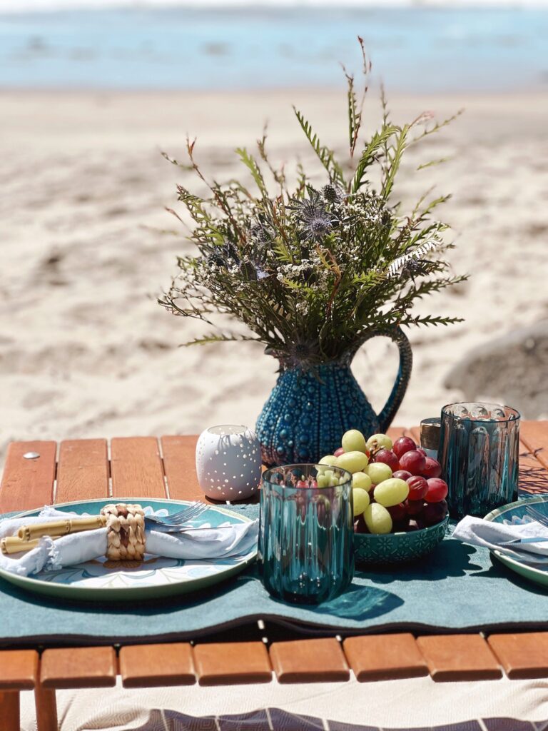 spring table S2W beach picnic Susan