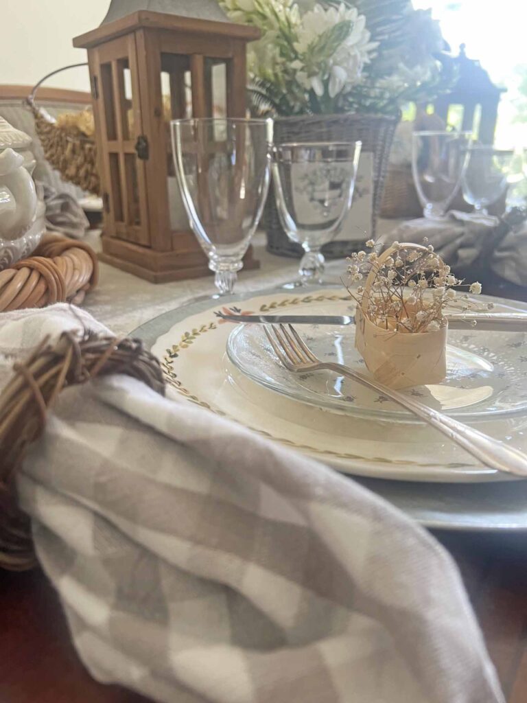 How to Create a Unique Floral Table Setting with Thrifted Baskets Place settings close-up
