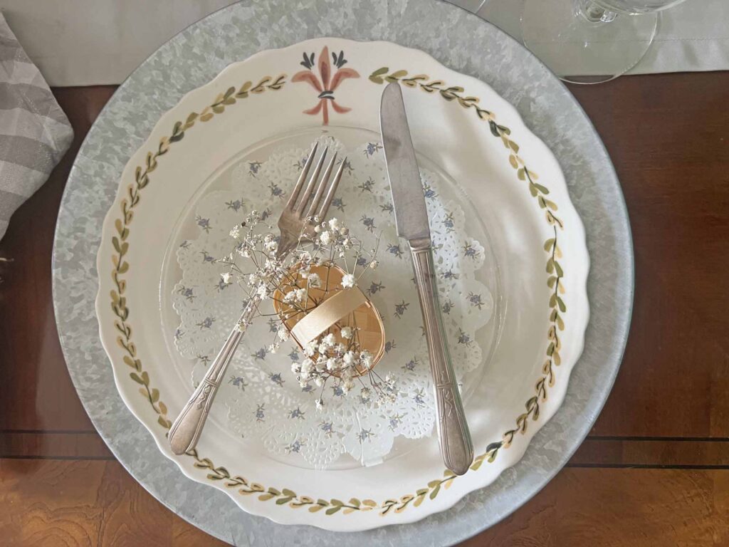 How to Create a Unique Floral Table Setting with Thrifted Baskets Plate Stack