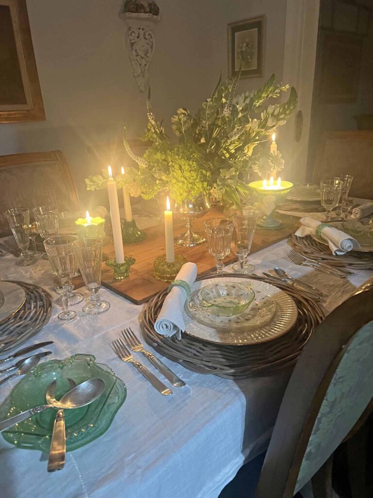 how to set a vintage inspired spring table flooded by candlelight