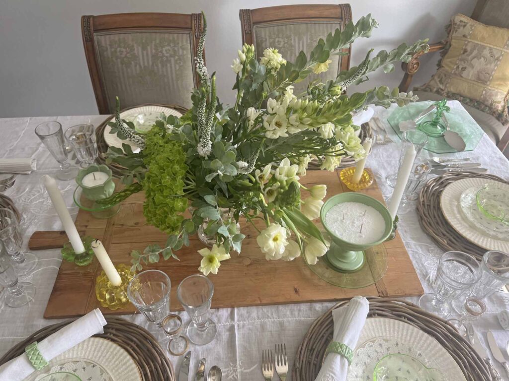 how to set a vintage inspired spring table centerpiece