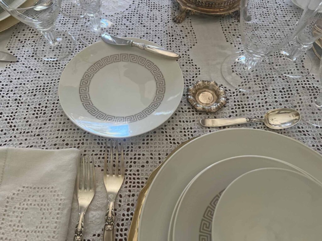 How to Set a Classic Legacy Honored Dining Table bread plate and butter pat alternative