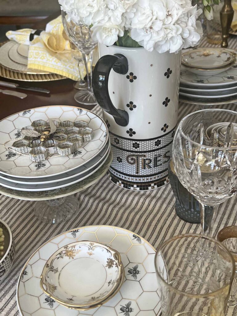 The bee's knees table setting honeycomb details