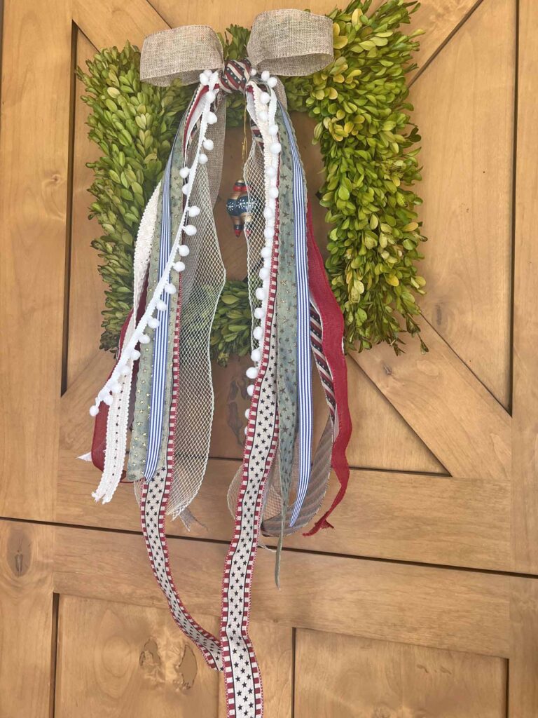 Patriotic decor: Charming, long-tailed bow for the 4th of July angled left