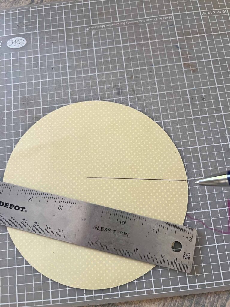 summer craft: how to DIY a patriotic rocket circle slit to form cone for rocket head