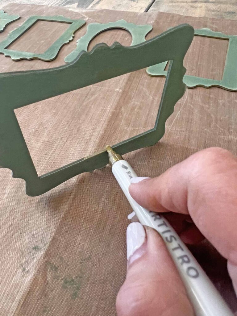 Summer craft: Botanical pressed flower garland DIY gilding frame