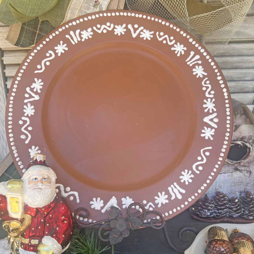 Christmas Craft: Gingerbread plate charger DIY {a la Pottery Barn} styled