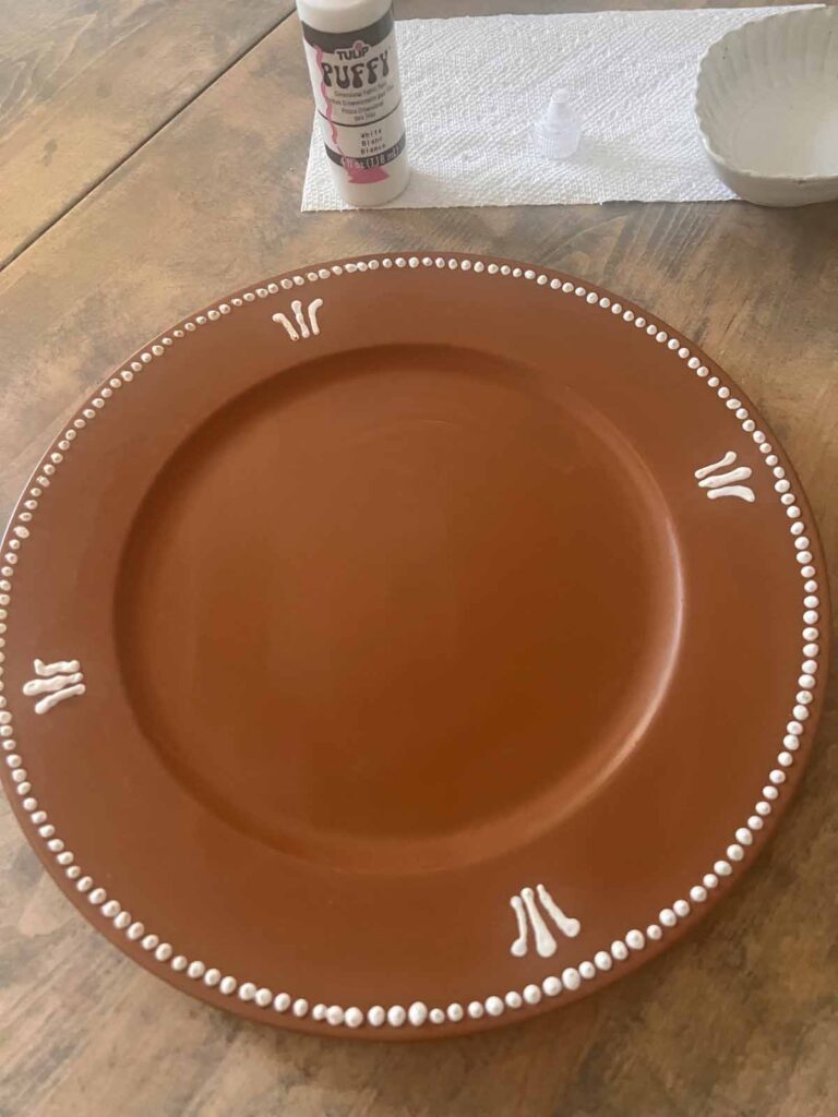 Christmas Craft: Gingerbread plate charger DIY {a la Pottery Barn} puffy paint scrolls starting with quadrants