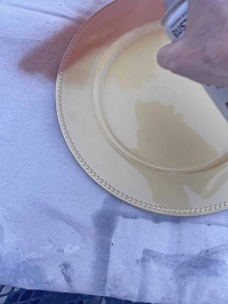 Christmas Craft: Gingerbread plate charger DIY {a la Pottery Barn} spray painting charger