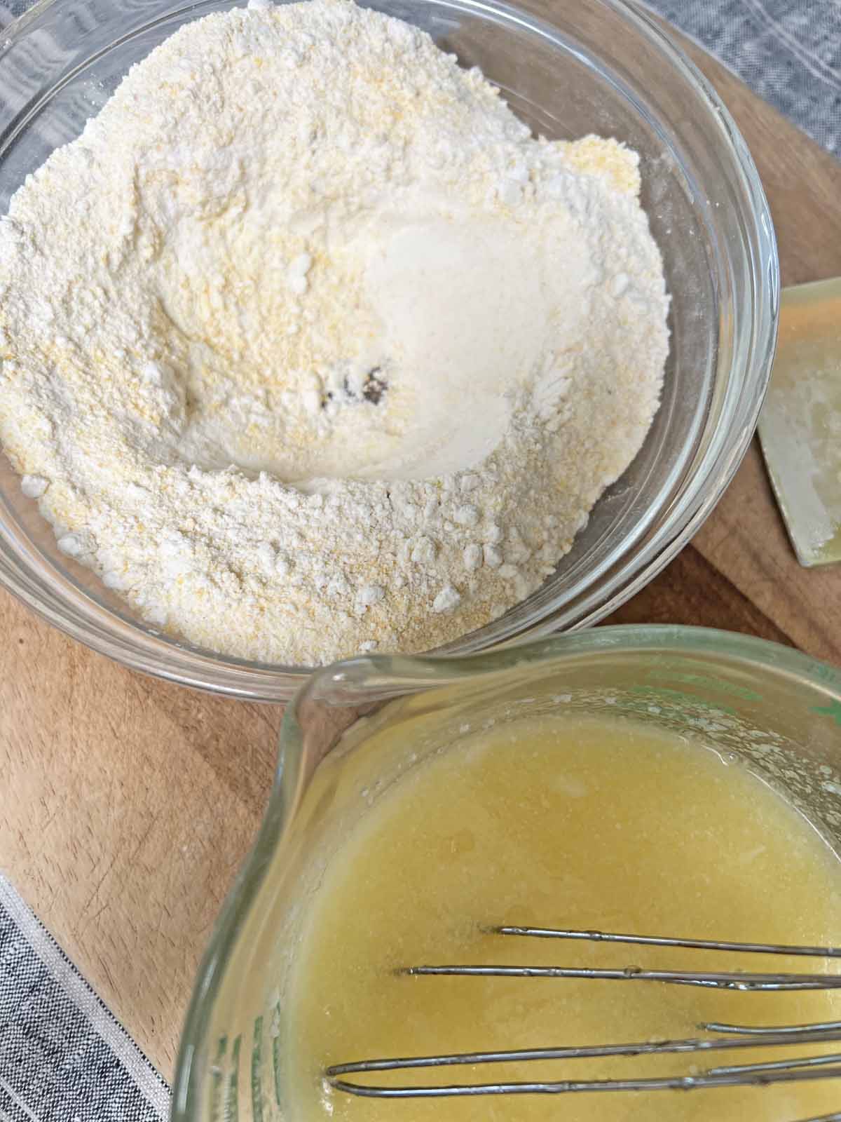 The easiest and most delicious cornbread recipe mixing wet and dry ingredients