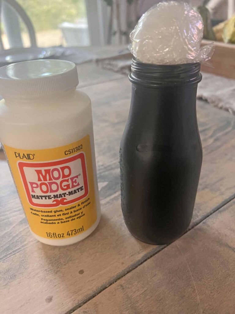 How to transform a thrifted Doily into Casper the friendly ghost for Halloween DIY bottle & ping pong form