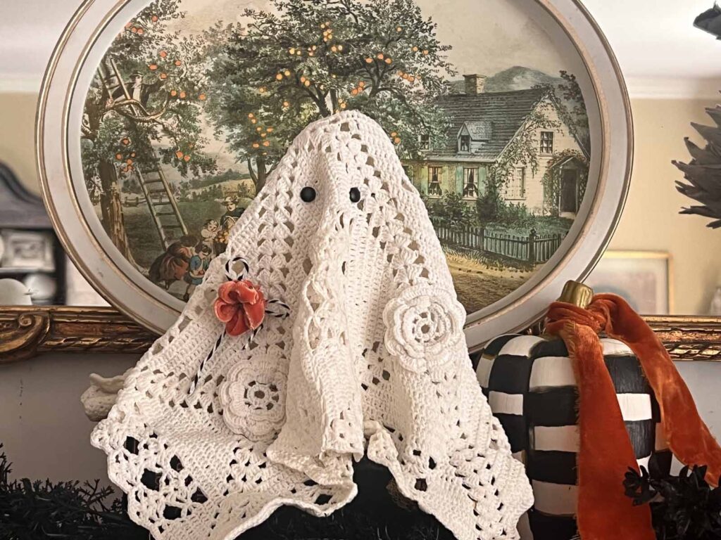 How to transform a thrifted Doily into Casper the friendly ghost for Halloween DIY styled with decorative tray close-up